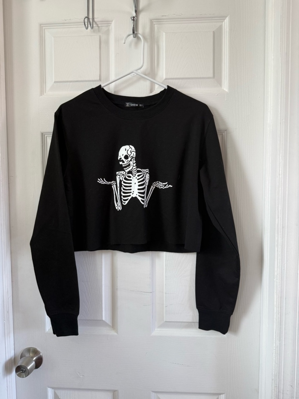 SHEIN Black Cropped Skeletal Graphic Crewneck Sweater